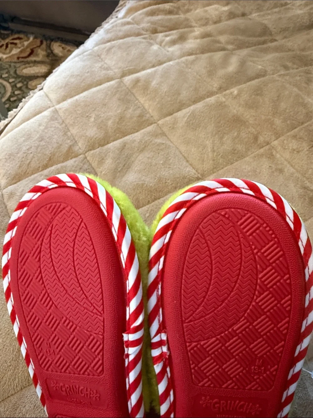 Kids Grinch Slippers, NWOT